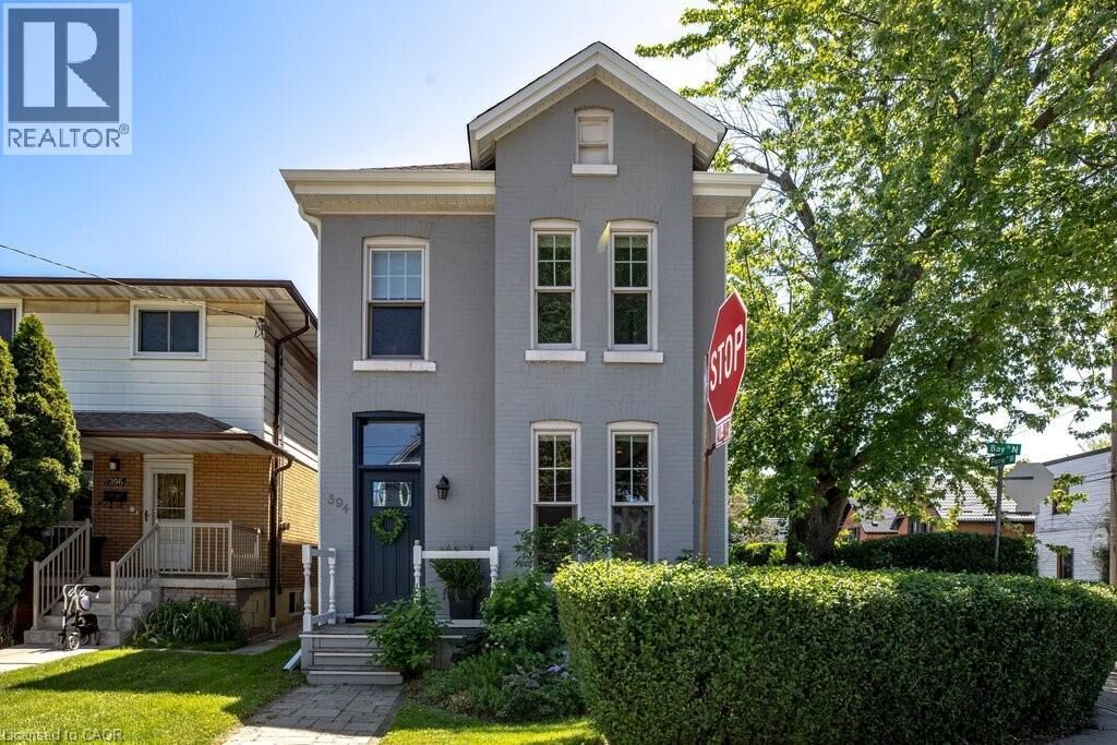 Photo de la propriété:  394 Bay Street North  ON L8L 1N1 