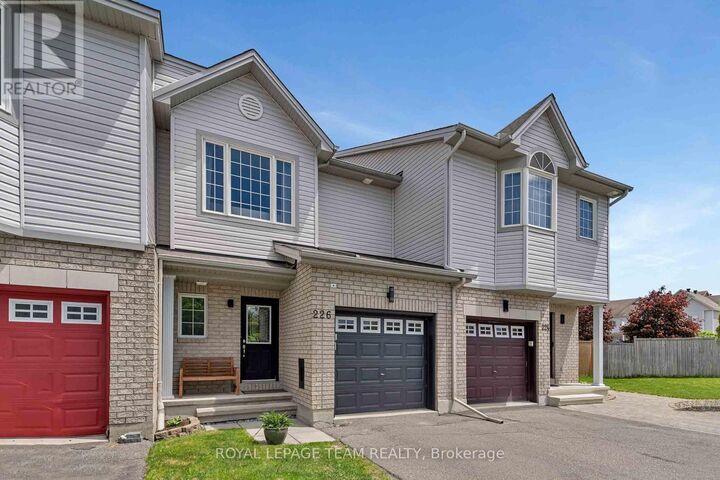 Property Photo:  226 Arrita Street  ON K2S 0J7 