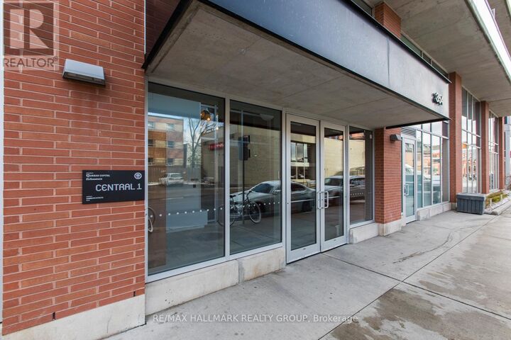 Property Photo:  354 Gladstone Avenue 907  ON K2P 0R4 