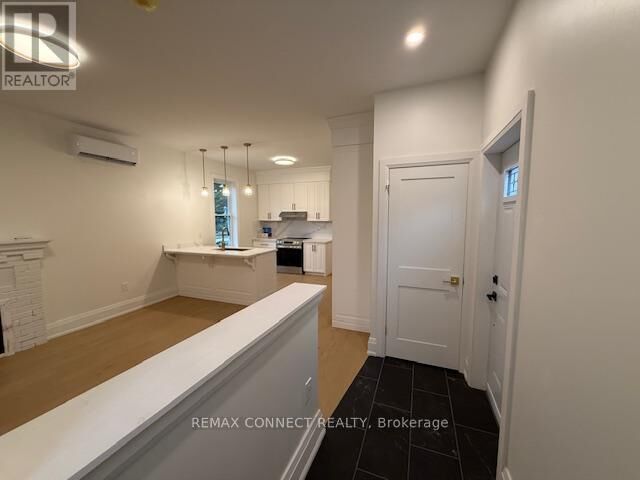 Property Photo:  24 Ashley Street  ON L8L 5S3 
