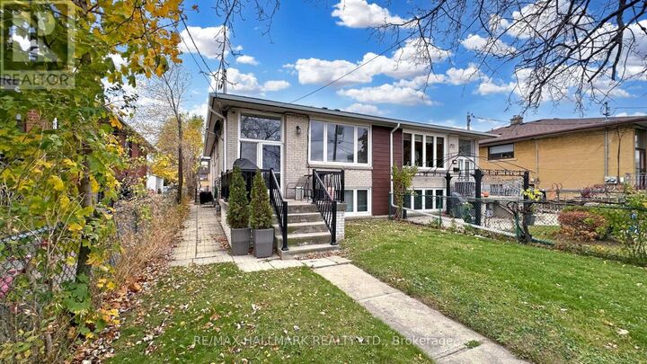 Property Photo:  3572 Dufferin Street Lower  ON M3K 1N1 