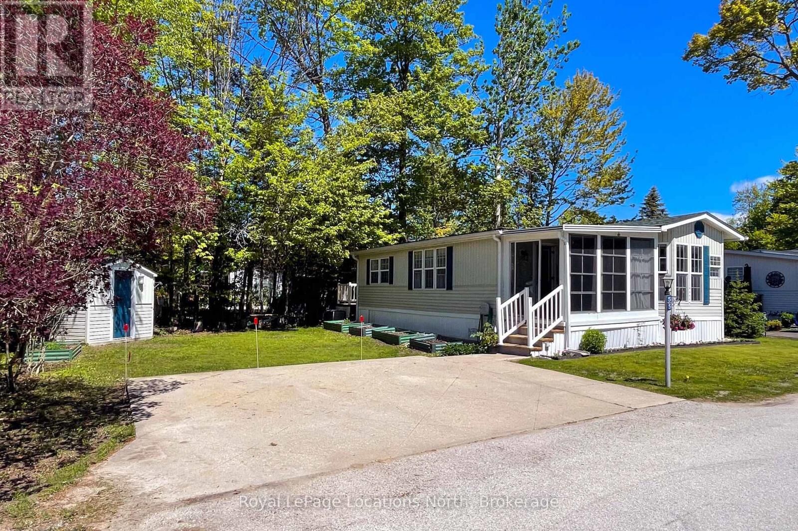 Photo de la propriété:  55 Topaz Street  ON L9Z 1X7 