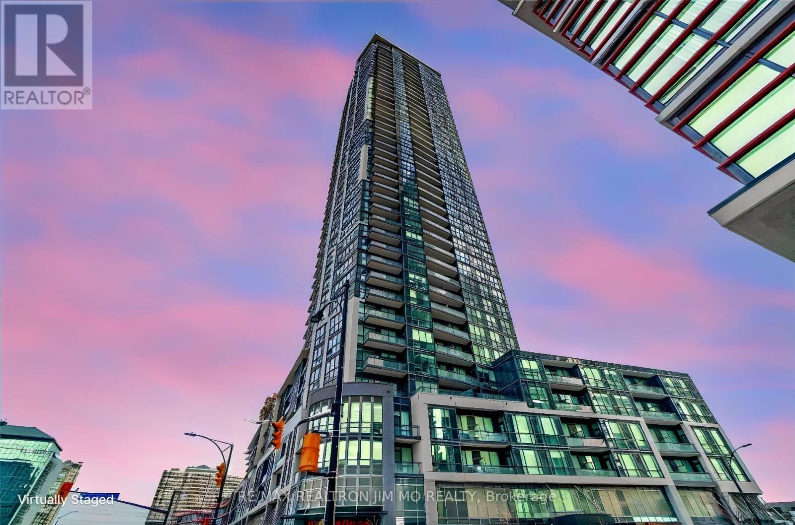 Property Photo:  510 Curran Place 1704  ON L5B 0J8 