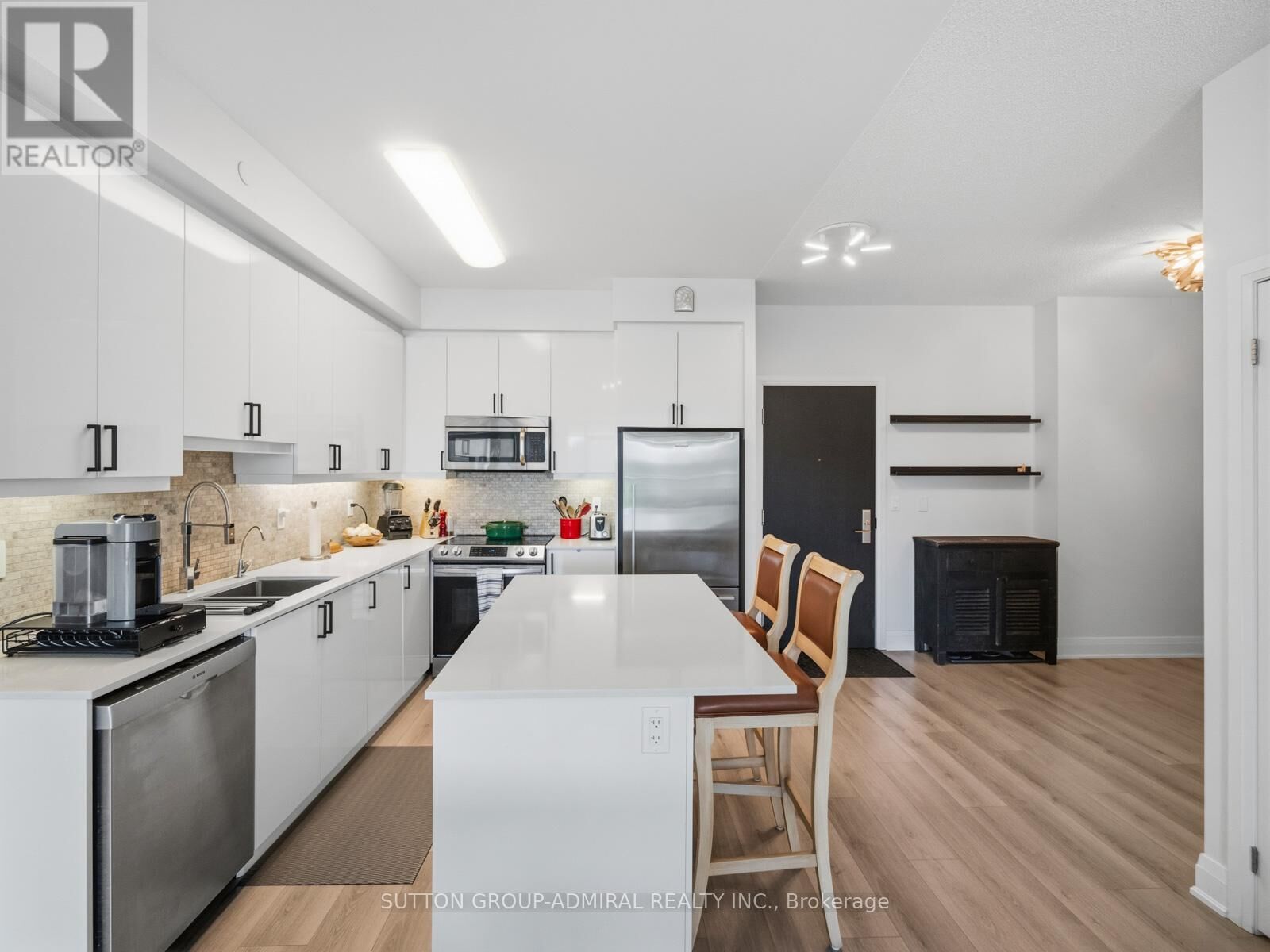 Property Photo:  35 Fontenay Court 606  ON M9A 0C4 