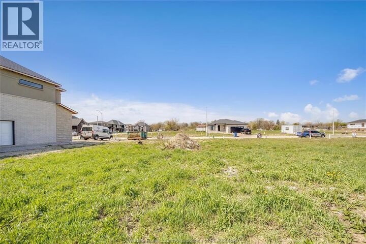 Property Photo:  3667 Farrow Avenue  ON N9H 0B3 