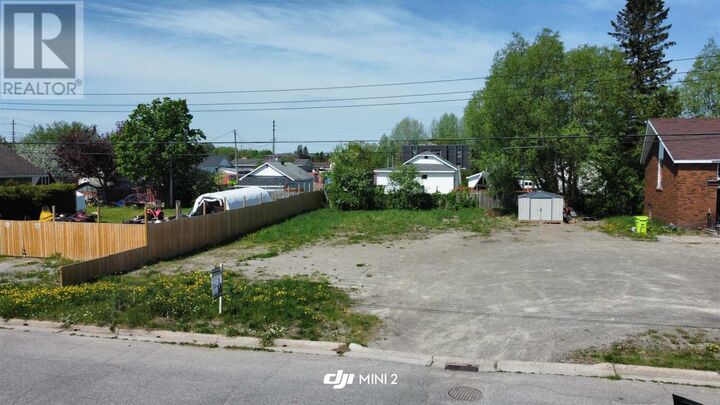 Property Photo:  25 Nichol Ave  ON P6C 4V3 