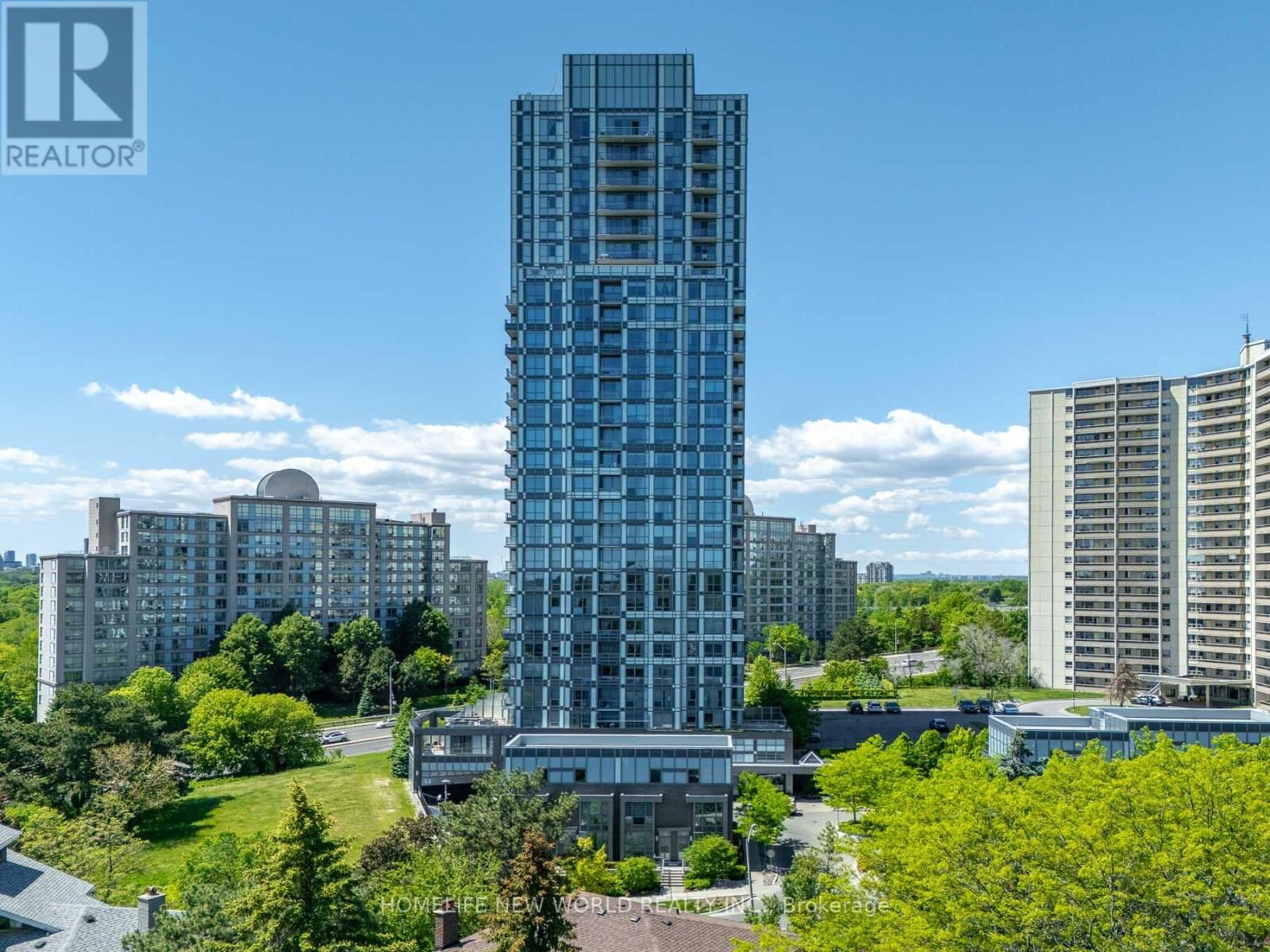 Property Photo:  18 Graydon Hall Drive 809  ON M3A 0A4 