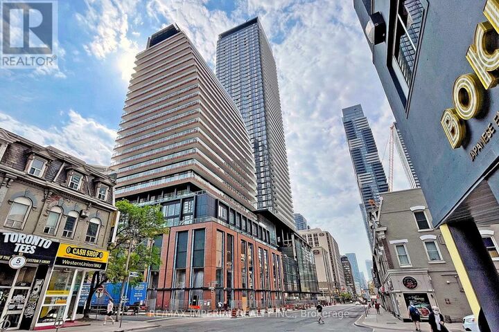 Property Photo:  501 Yonge Street 2111  ON M4Y 1Y4 