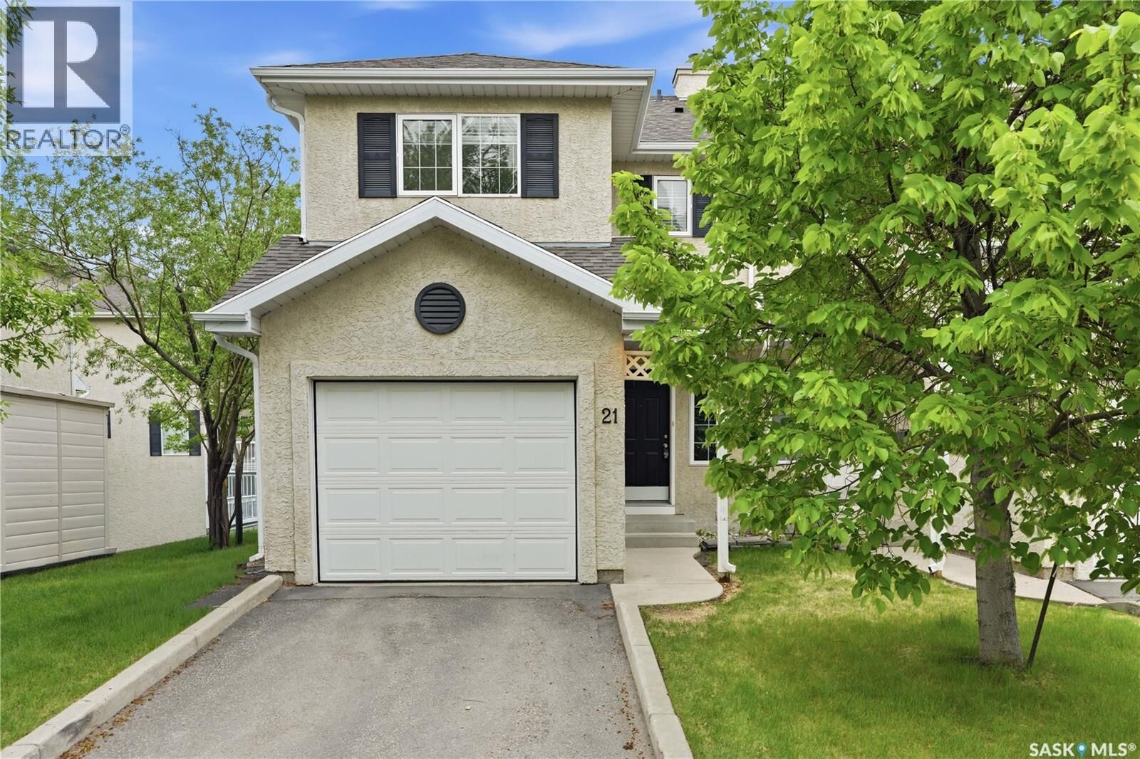 Property Photo:  21 138 Banyan Crescent  SK S7V 1G8 