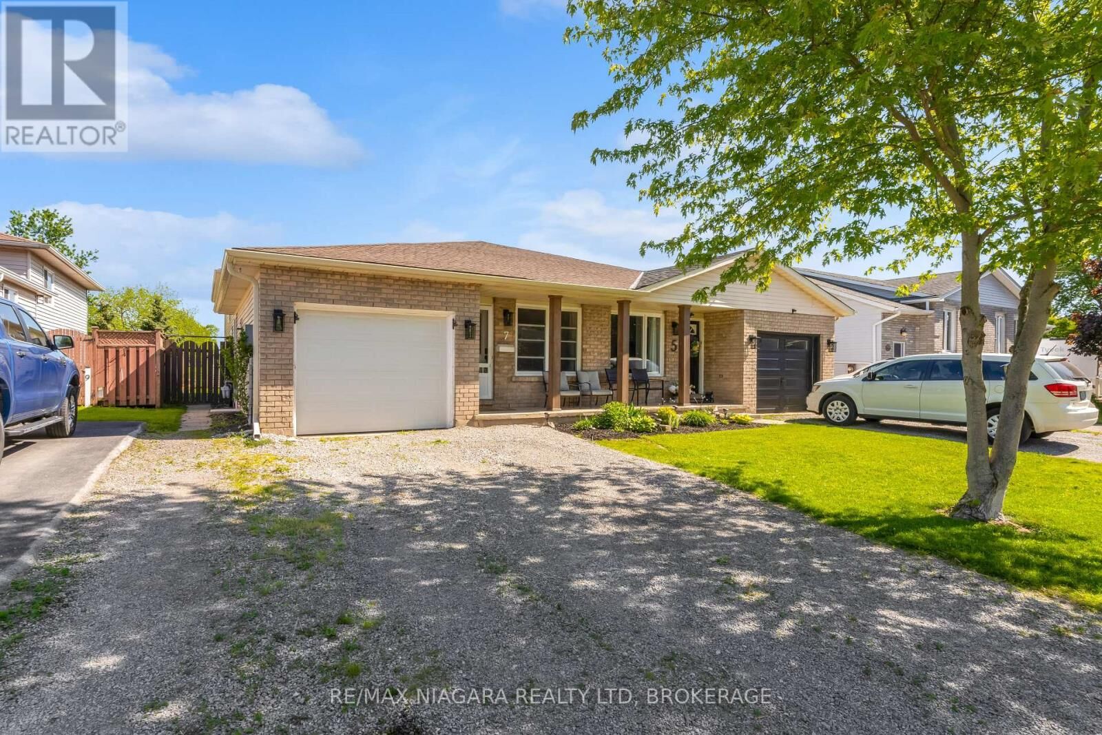 Property Photo:  7 Hillcrest Road  ON L3K 6B2 