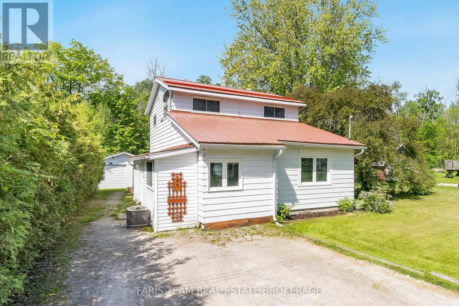 Property Photo:  46 Hearthstone Drive  ON L0K 2C0 
