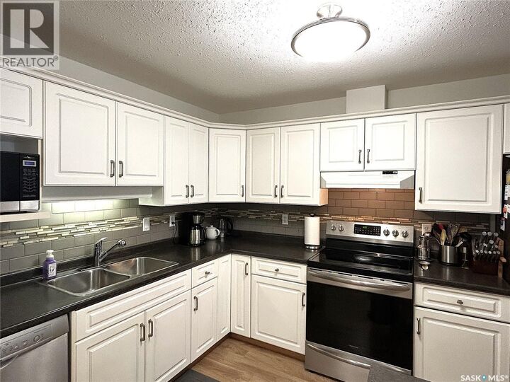 Property Photo:  105 910 Heritage View  SK S7H 5S4 