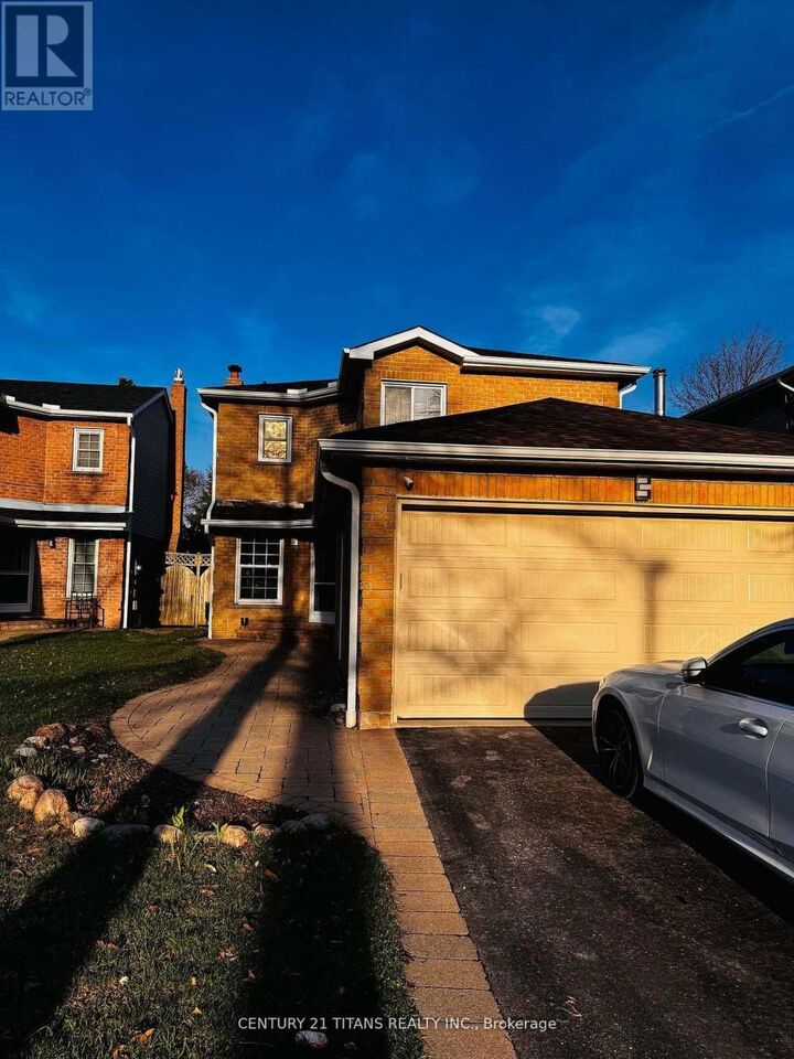 Property Photo:  20 Hemingford Place  ON L1R 1G1 