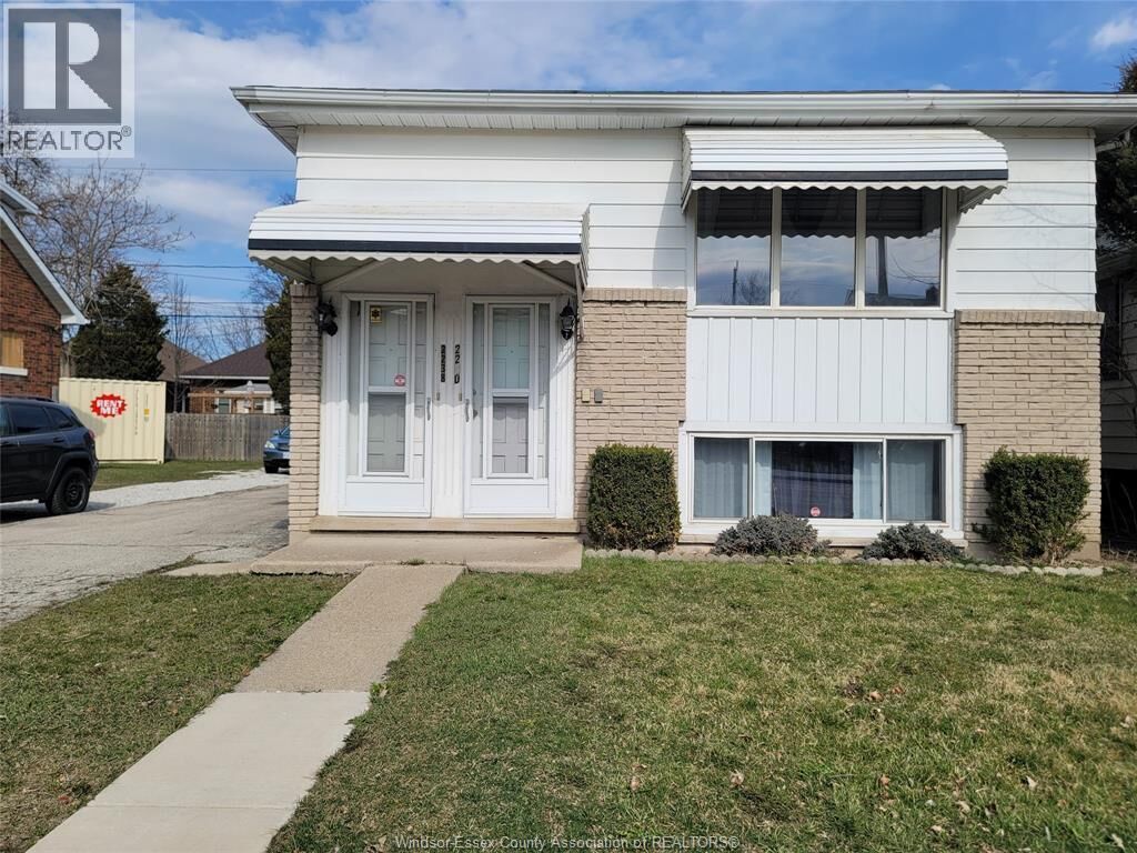 Property Photo:  2240 Howard Avenue Upper  ON N8X 3V1 