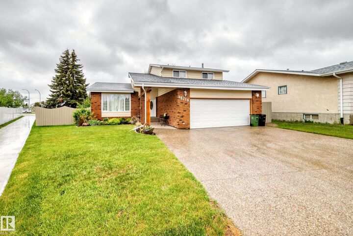 Property Photo:  16716 111 Street NW  AB T5X 2R4 