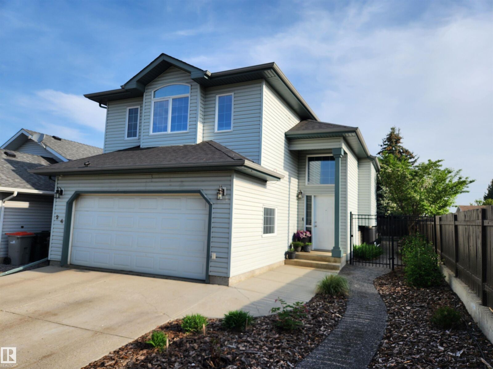 Photo de la propriété:  24 Egerland Place  AB T7Z 2W5 