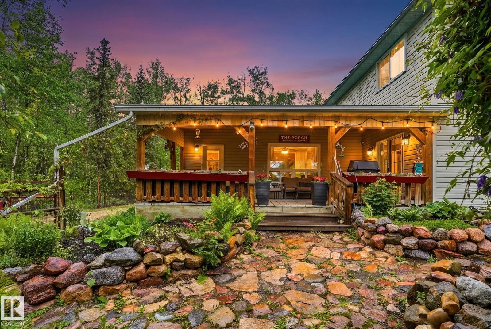 Property Photo:  57230 Range Road 25 322  AB T0E 1A0 
