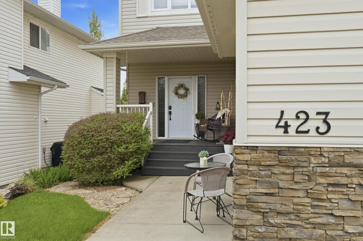 Property Photo:  423 Forrest Drive  AB T8A 6L2 
