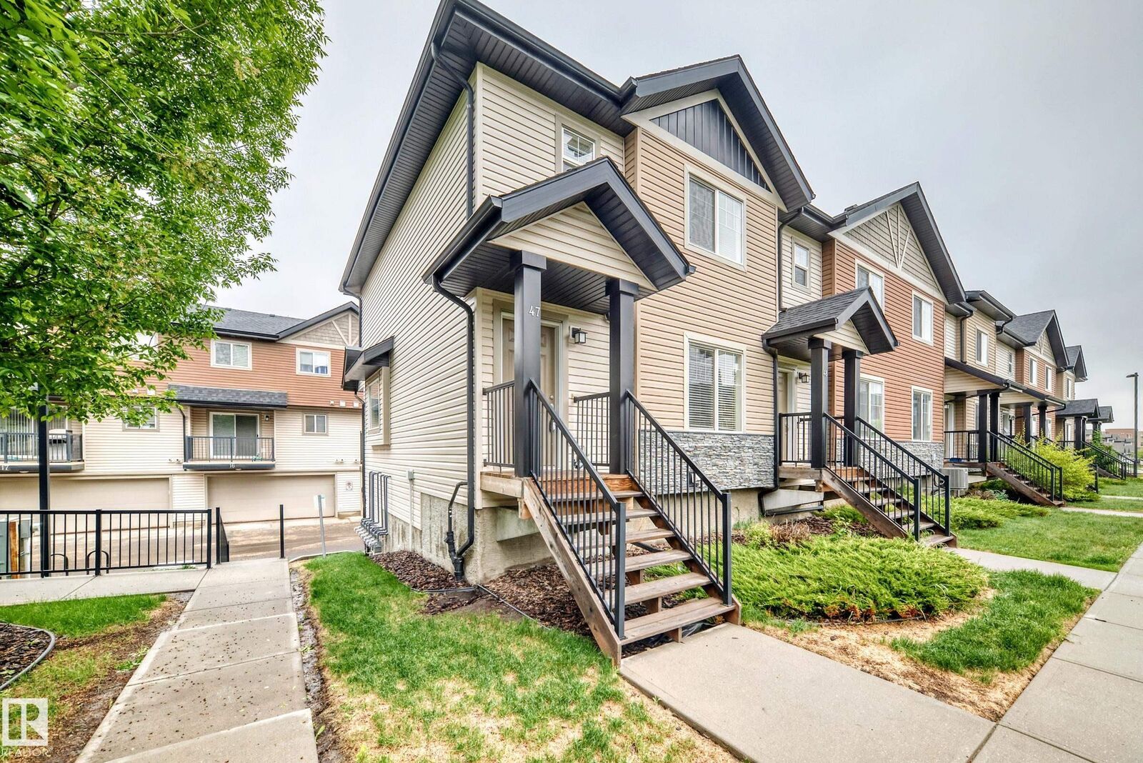 Property Photo:  12004 22 Avenue SW 47  AB T6W 0T1 