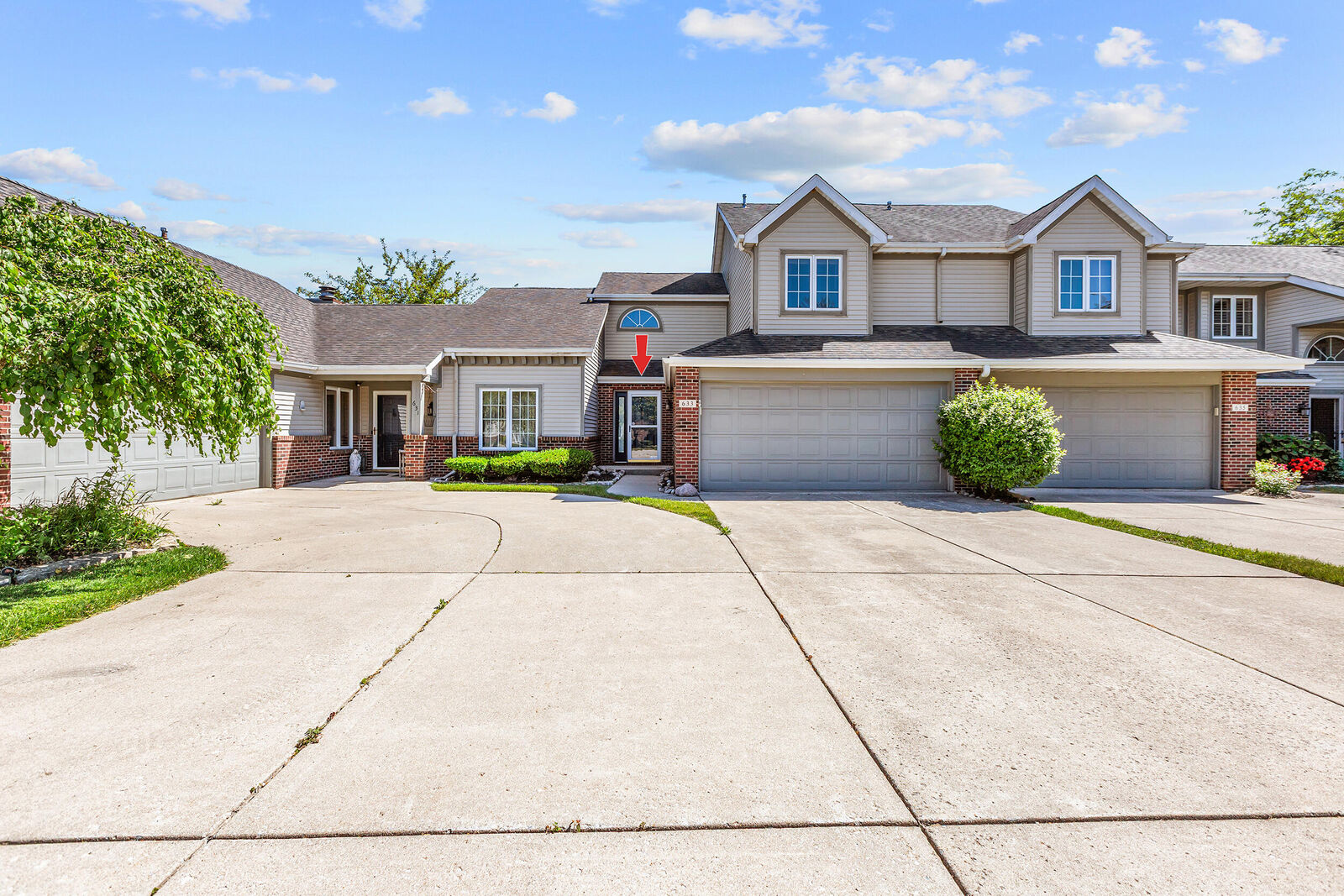 Property Photo:  633 W 94th Court  IN 46307 