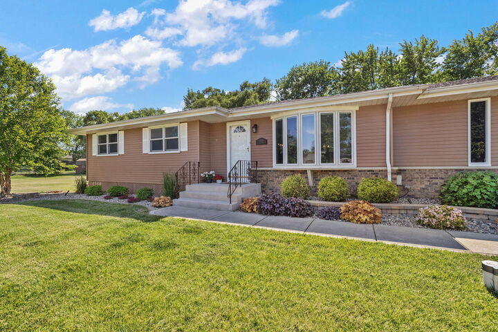 Property Photo:  8614 Towle Street  IN 46311 