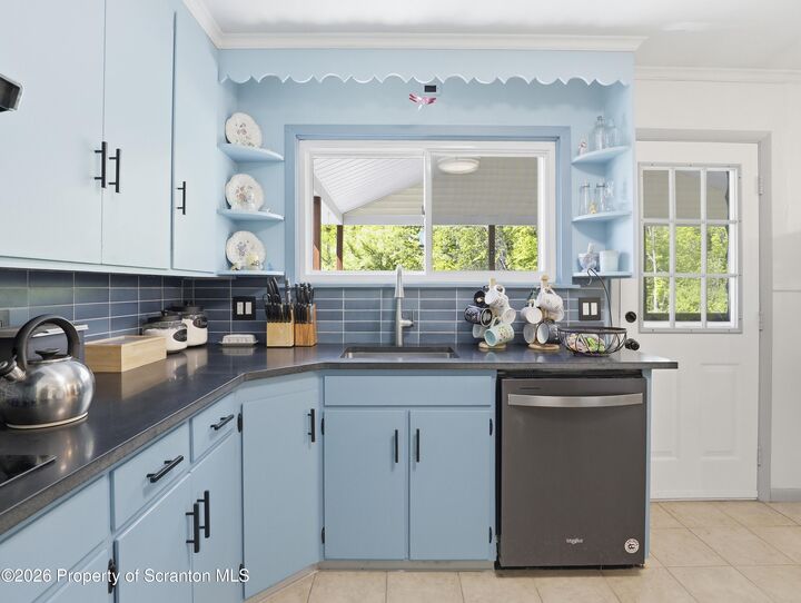 Property Photo:  1237 Heart Lake Road  PA 18433 