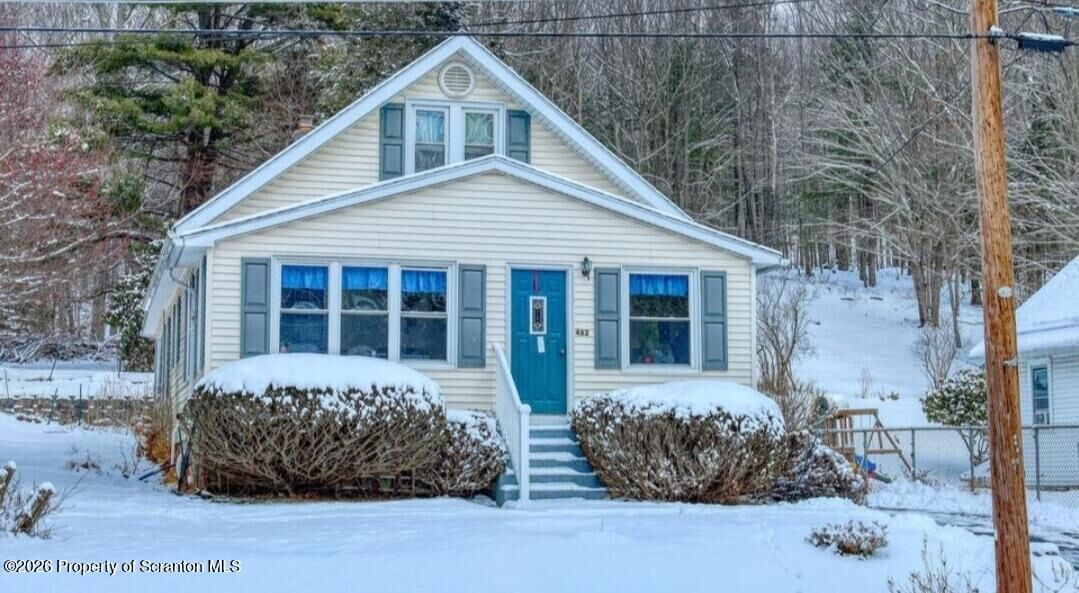 Property Photo:  