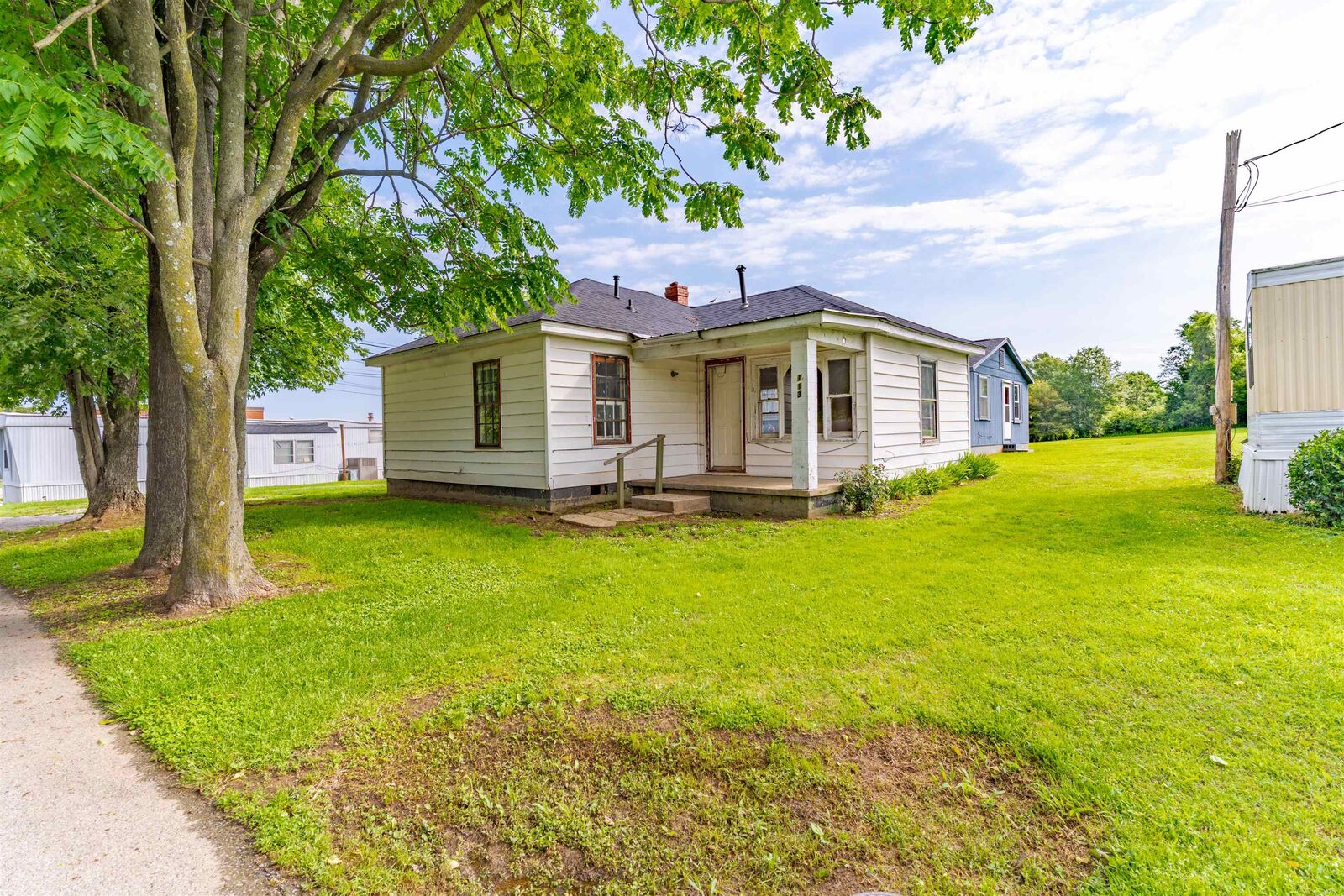 Property Photo:  109 & 113 Janalee Dr.  KY 42420 