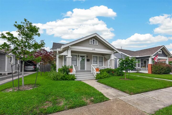 Property Photo: 645 E 14th Street TX 77008