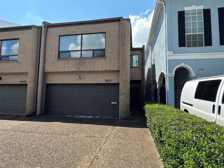 Property Photo: 3027 Bissonnet Street TX 77005