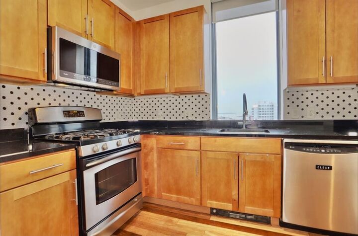 Property Photo: 389 Washington St 20A NJ 07302