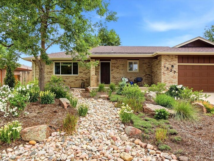 Property Photo:  1527 Juniper St  CO 80501 