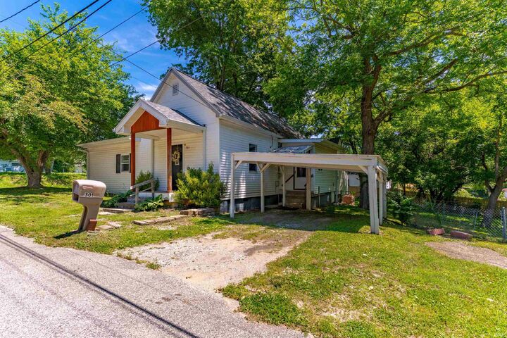 Property Photo:  301 E Washington Street  IN 47610 