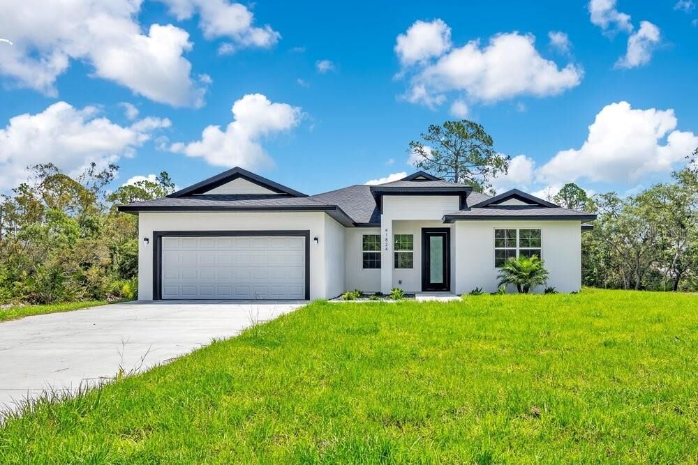 Property Photo:  41824 Aspen Street  FL 32736 