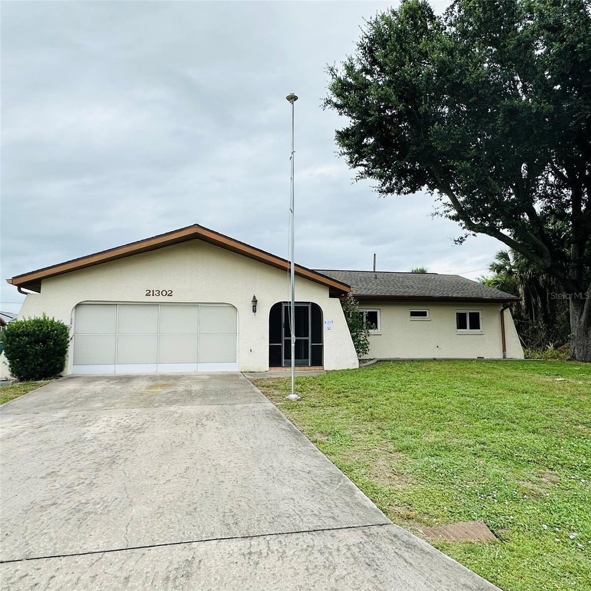 Property Photo:  21302 Hubbard Avenue  FL 33952 