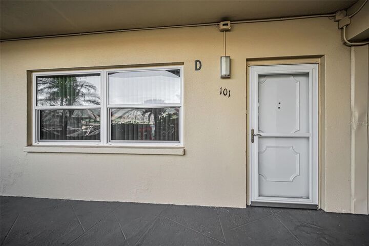Property Photo:  5750 80th Street N D101  FL 33709 
