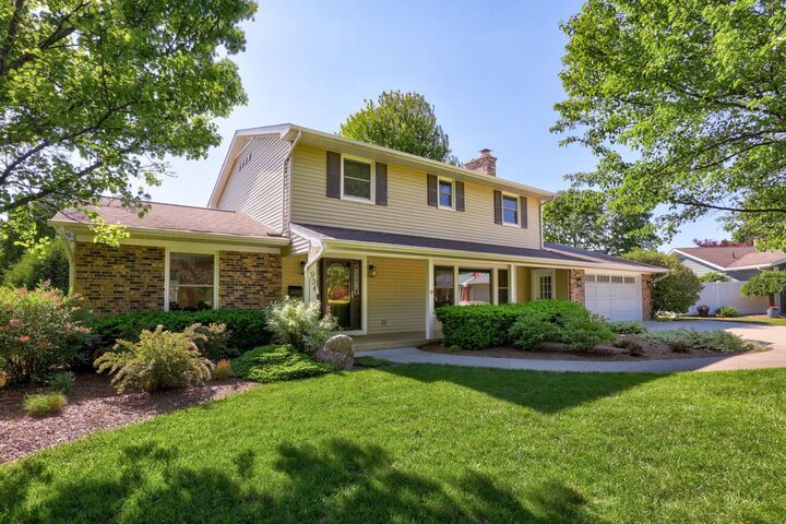 Property Photo:  934 Eastgate Court  MI 48734 