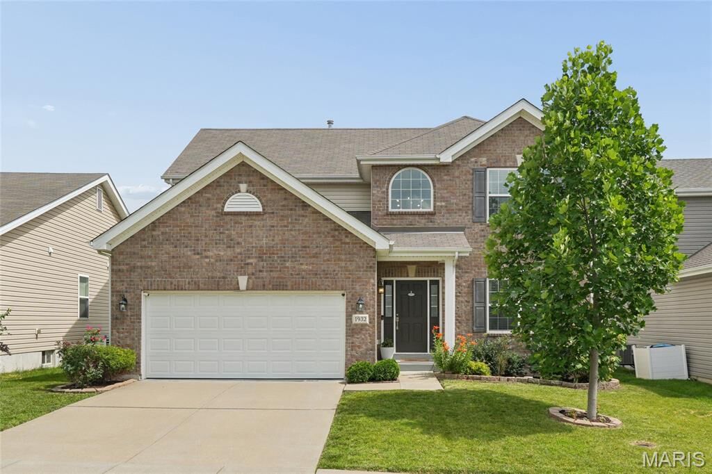 Property Photo:  1932 Maryland Oaks Circle  MO 63146 