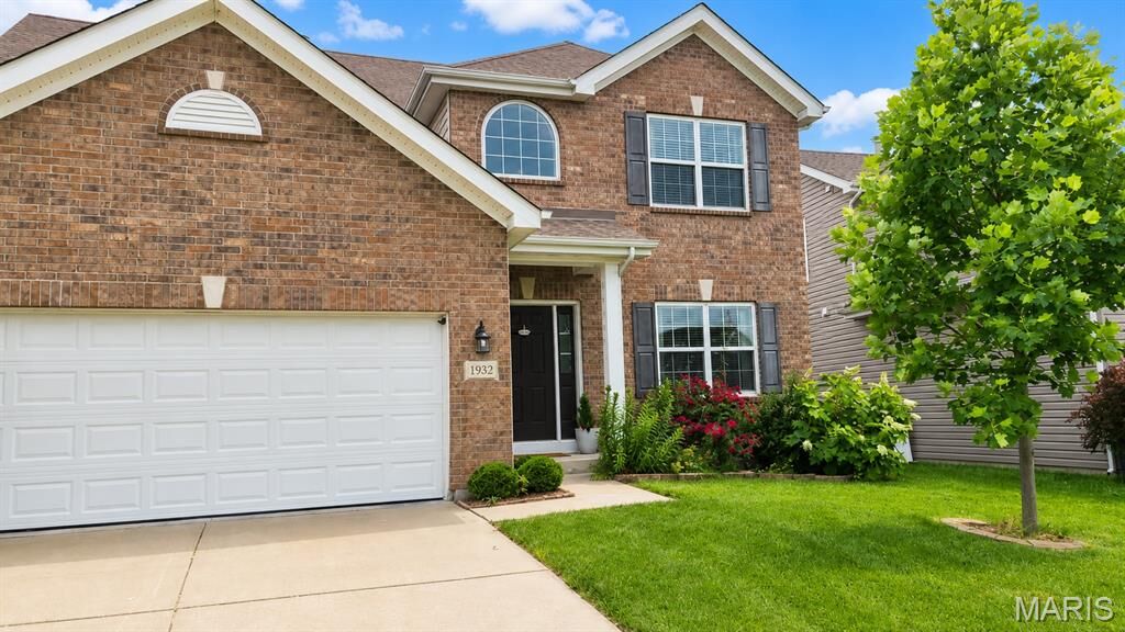 Property Photo:  1932 Maryland Oaks Circle  MO 63146 