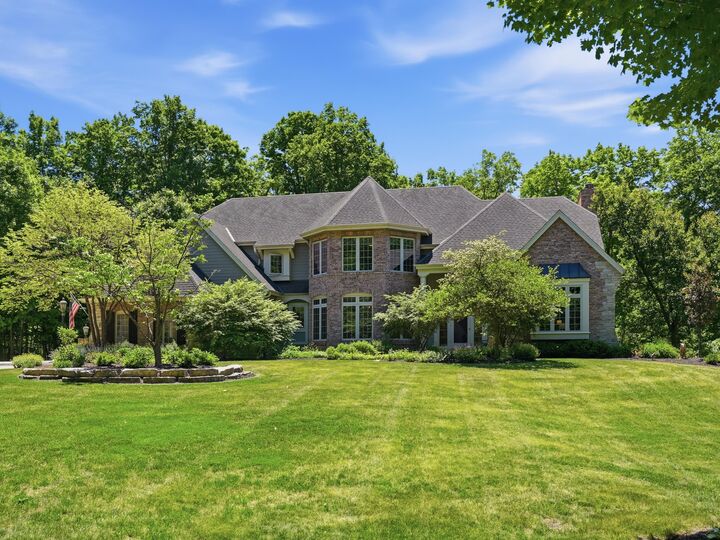 Property Photo:  10101 N Hunt Club Ct  WI 53097 