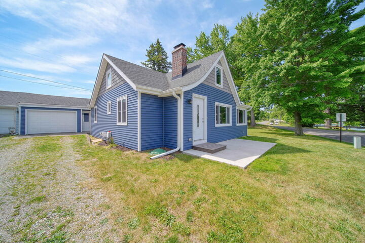 Property Photo: 11965 Round Lake Road MI 49246