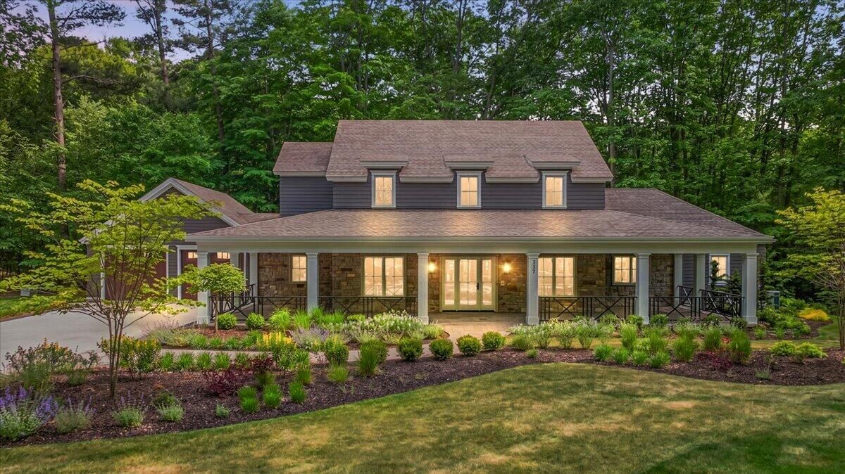 Property Photo:  317 N Lakeshore Avenue  MI 49424 