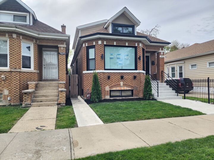 Property Photo:  8816 S Laflin Street  IL 60620 