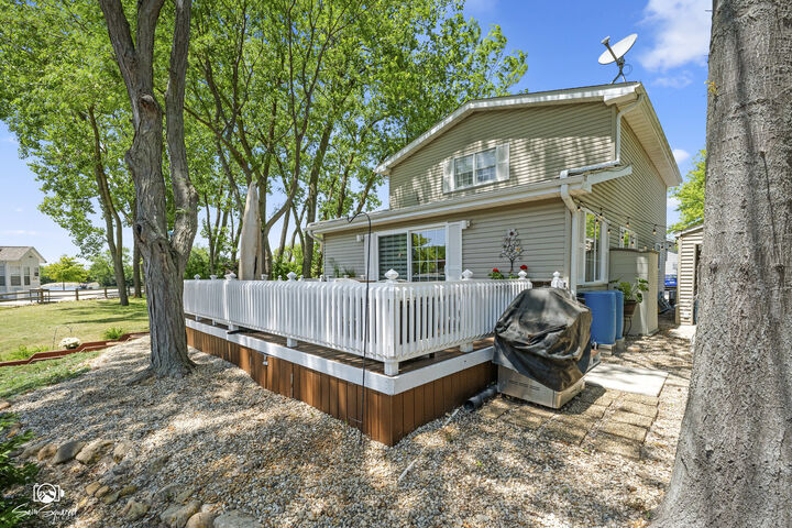Property Photo: 156 Fossil Cove Lane IL 60481
