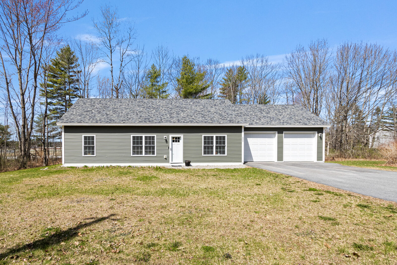 Property Photo:  699 Beech Hill Road  ME 04210 