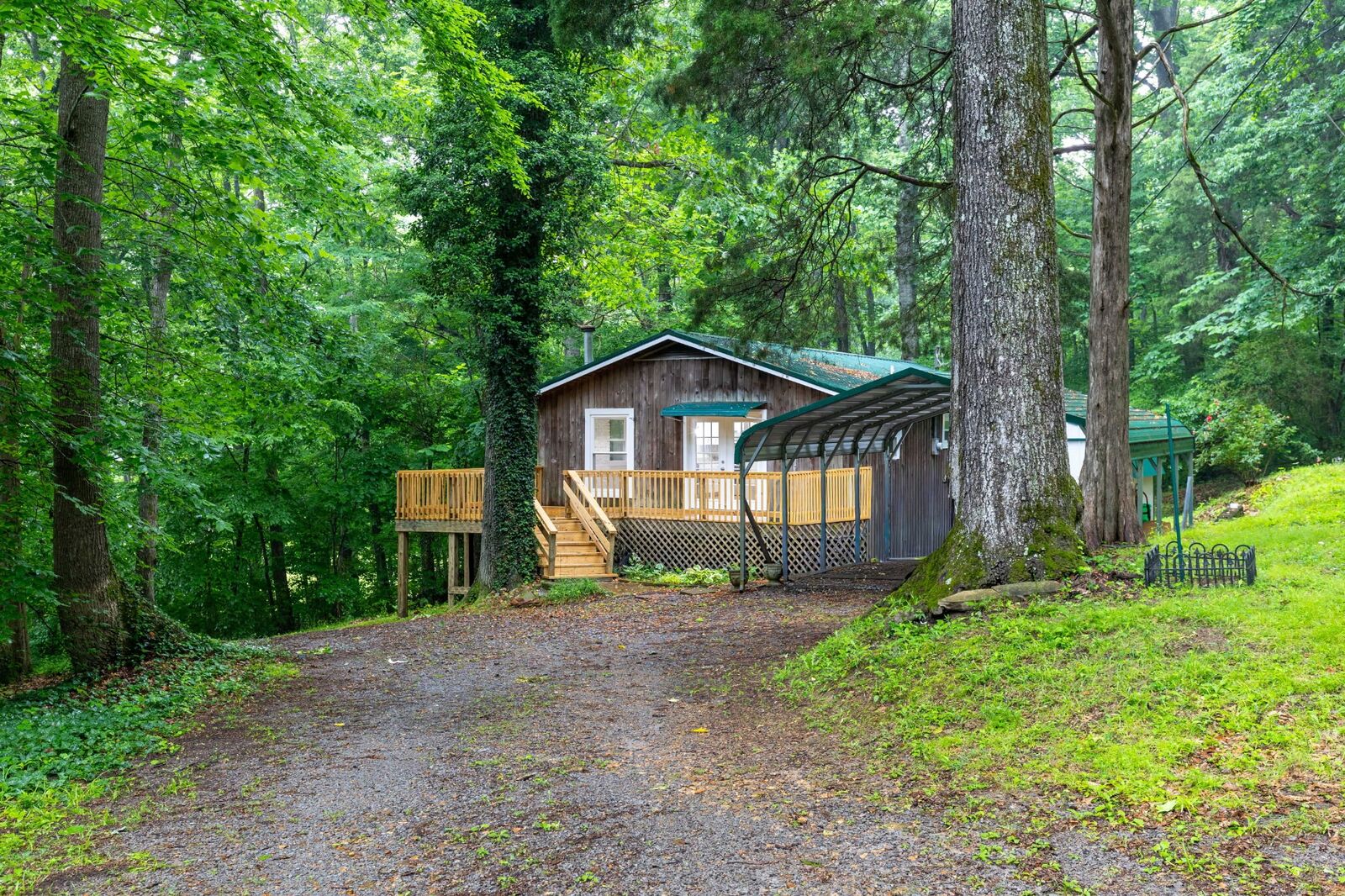 Property Photo:  216 Rippy Ridge Rd  TN 37360 