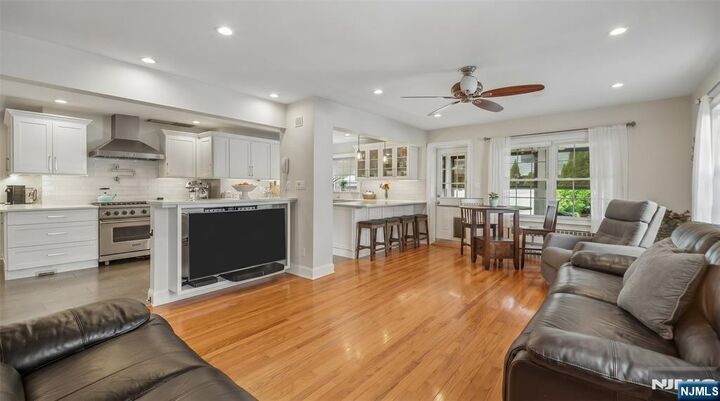 Property Photo:  346 Roosevelt Avenue  NJ 07604 