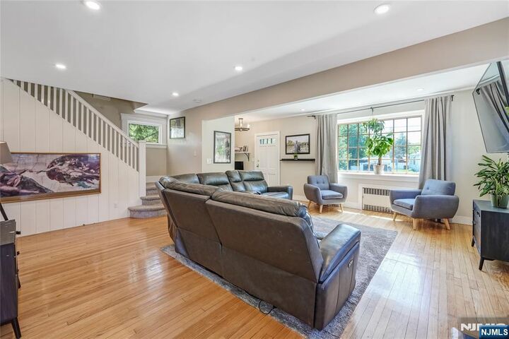 Property Photo:  776 Maple Avenue  NJ 07452 