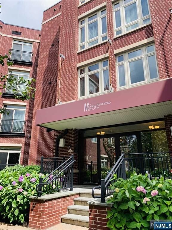 Property Photo:  3325 Riverview Avenue 325  NJ 07631 