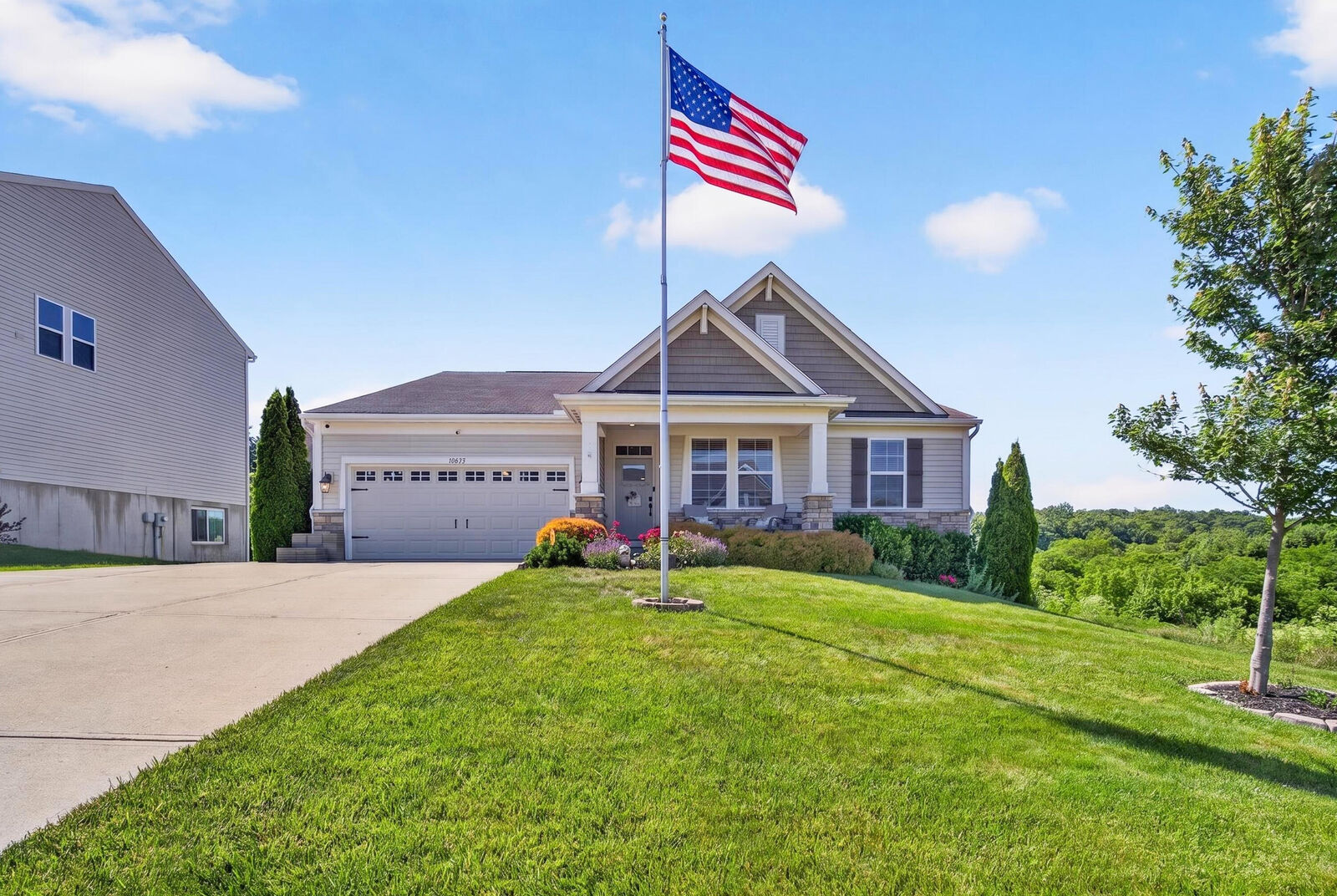 Property Photo:  10055 Meadow Glen Drive  KY 41051 